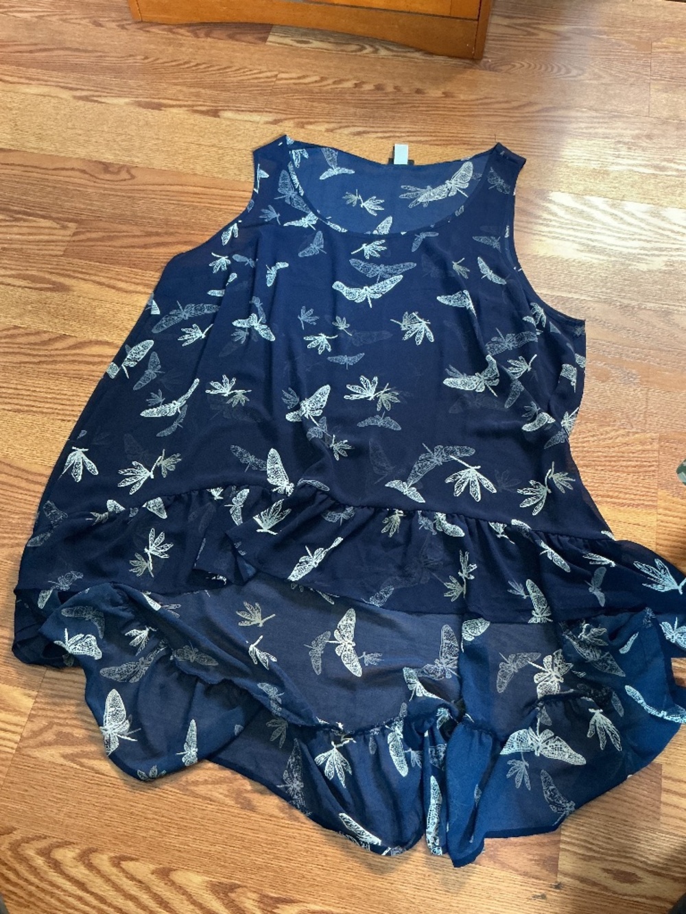 Torrid Blue & White Dragonfly Sleeveless Hi~Lo Semi Sheer Blouse  Size 3